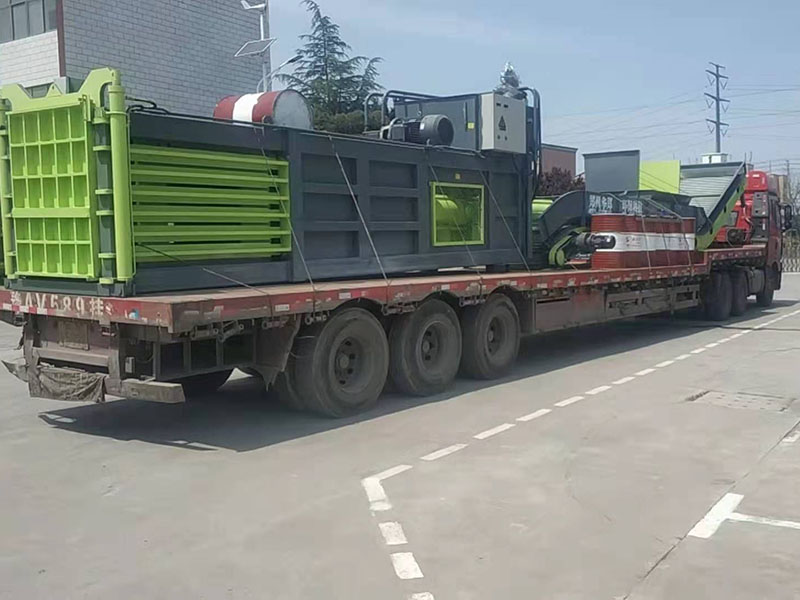 华郑200型提门式液压打包机发往焦作博爱