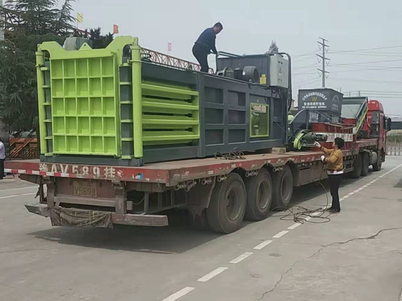 新乡市平原新区200吨智能打包机装车发货