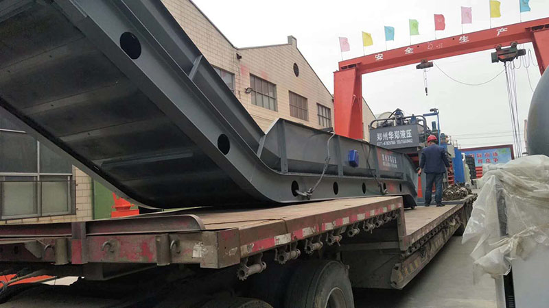 辽宁阜新200吨关门式打包机装车发货
